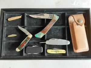 lot 29 image: Lot Of Pocket Knives & Leather Sheath
