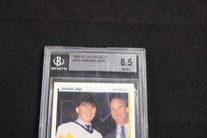 lot 68 image: 1990-91 Upper Deck Jaromir Jagr #356 Rookie Card BGS 8.5