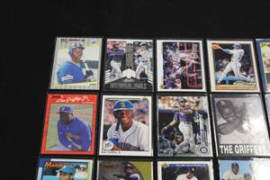 lot 52 image: Ken Griffey Jr Baseball Card Lot  20 Cards 2 1989 Fleer Rookie Card