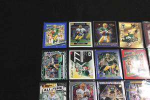 lot 54 image: Brett Favre Football Card Lot  20 Cards