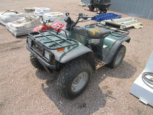 lot 10 image: 2000 Artic Cat 500