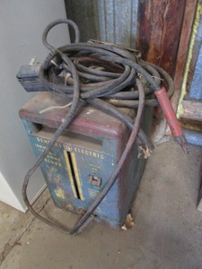 lot 37 image: Arc Welder