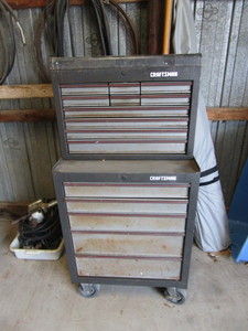 lot 32 image: Craftsman Tool Chest