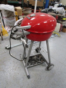lot 77 image: Char-Broil Electric Grill