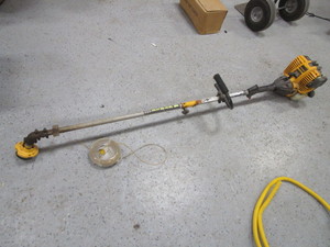 lot 43 image: Cub Cadet Weed Eater