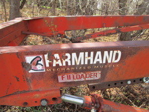 lot 23-A image: Farmhand F-11 Loader