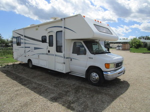 lot 6 image: 2005 E-450 Gulf Stream RV