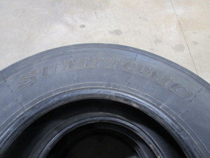 lot 15-B image: (3) Sumitoma 26570R 19.5 Step DeckSpray Tender Trailer Tires