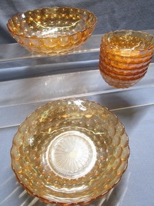 lot 26 image: Gold Bubble Glass