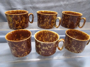 lot 27 image: Bennington Pottery
