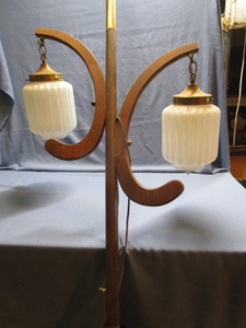 lot 31 image: MCM Pole Lamp