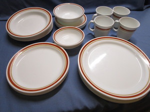 lot 44 image: Corelle Dinnerware