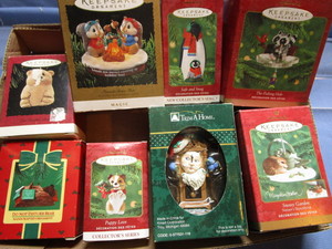lot 49 image: Hallmark Keepsake Ornaments