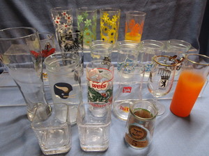 lot 71 image: Advertising Glasses