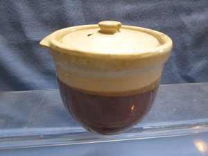 lot 79 image: Fulper Crock