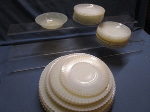 lot 106 image: Petalware