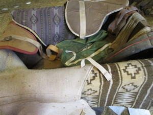 lot 8 image: Saddle Blankets, Pads, Cinches