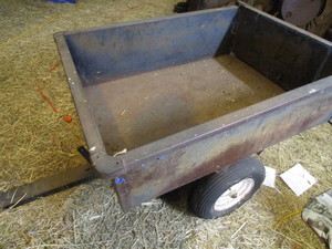 lot 9 image: Garden Trailer