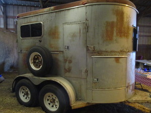 lot 1 image: S&S Trailer, 2-Horse, 1992