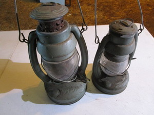 lot 158 image: Barn Lanterns
