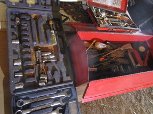 lot 175 image: Waterloo Toolbox & Tools
