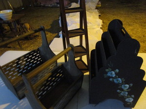 lot 185 image: Magazine Rack, Stand, Baskets