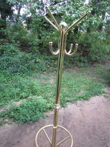 lot 187 image: Coat Rack