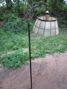 lot 188 image: Vintage Floor Lamp