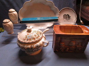 lot 209 image: Platter, Tureen, Chicken Plate