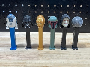 lot 34 image: Star Wars PEZ Dispensers