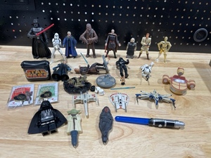 lot 38 image: Star Wars Action Figures and More