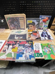 Twins World Series PapersMagazines, Baseball Card Guides