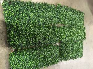 6 Pieces of naturae decor Expandable Pvc Trellis Hedges 36 in. X 72 in. Gardenia Artificial Leaf   Customer Returns See Picture