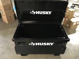 Husky 48 in. W x 24 in. D Steel Job Site Tool Box in Black dented customer return review pictures