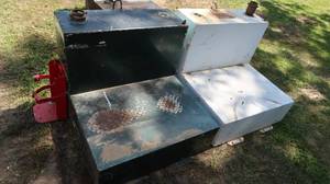 2 DIESEL FUEL TANKS