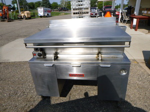 lot 9 image: Vulcan Natural Gas Tilting Skillet