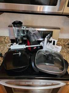 lot 102 image: Variety Kitchen Appliance Group