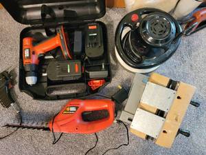 lot 139 image: Handyman Tool Bundle