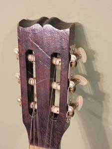 lot 16 image: De Mediad Crafted Cameroun Guitar