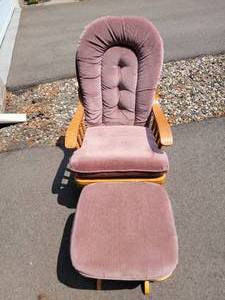 lot 80 image: Charming Bowback Glider