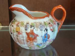 lot 12 image: Breathtaking Antique Hand Painted Japanese Tea Set