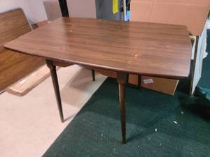 lot 129 image: Amazing Mid-Century Modern Drop Leaf Table