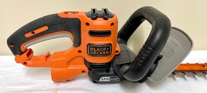 lot 72 image: Black & Decker 20 Hedge Trimmer