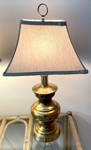 lot 76 image: 2 Beautiful Brass Based Lamps