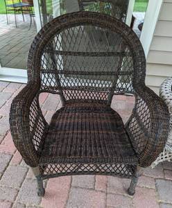 lot 94 image: Assorted Wicker Patio Furniture