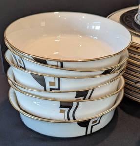 lot 23 image: Noritake Portfolio Art Deco Style Dish Set