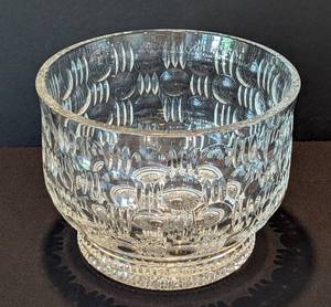 lot 24 image: Gorgeous Large Crystal Bowl