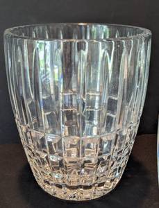 lot 85 image: Three Crystal Vases