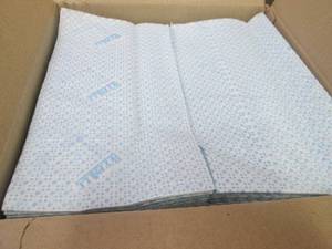 Case of 200 Wypall Food Service Clo...