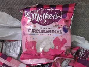 24- 1 oz pks Mothers Frosted Circu...